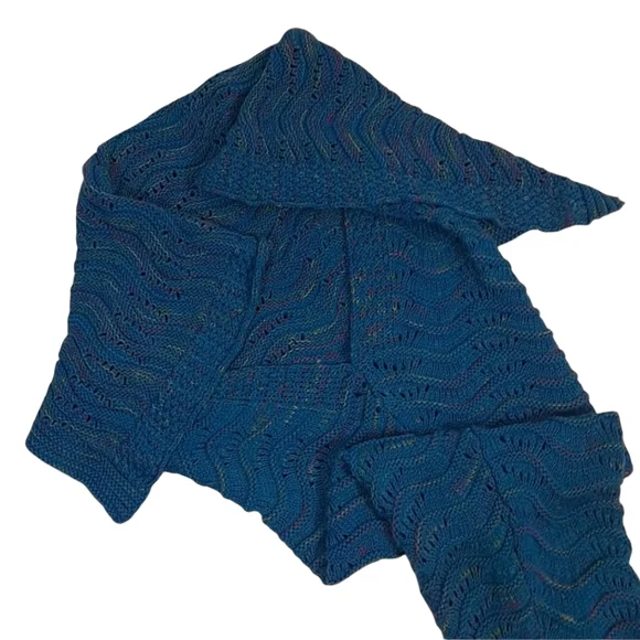 Mermaid Tail Blanket Blue Knit With Multicolors 79" - Picture 3 of 5